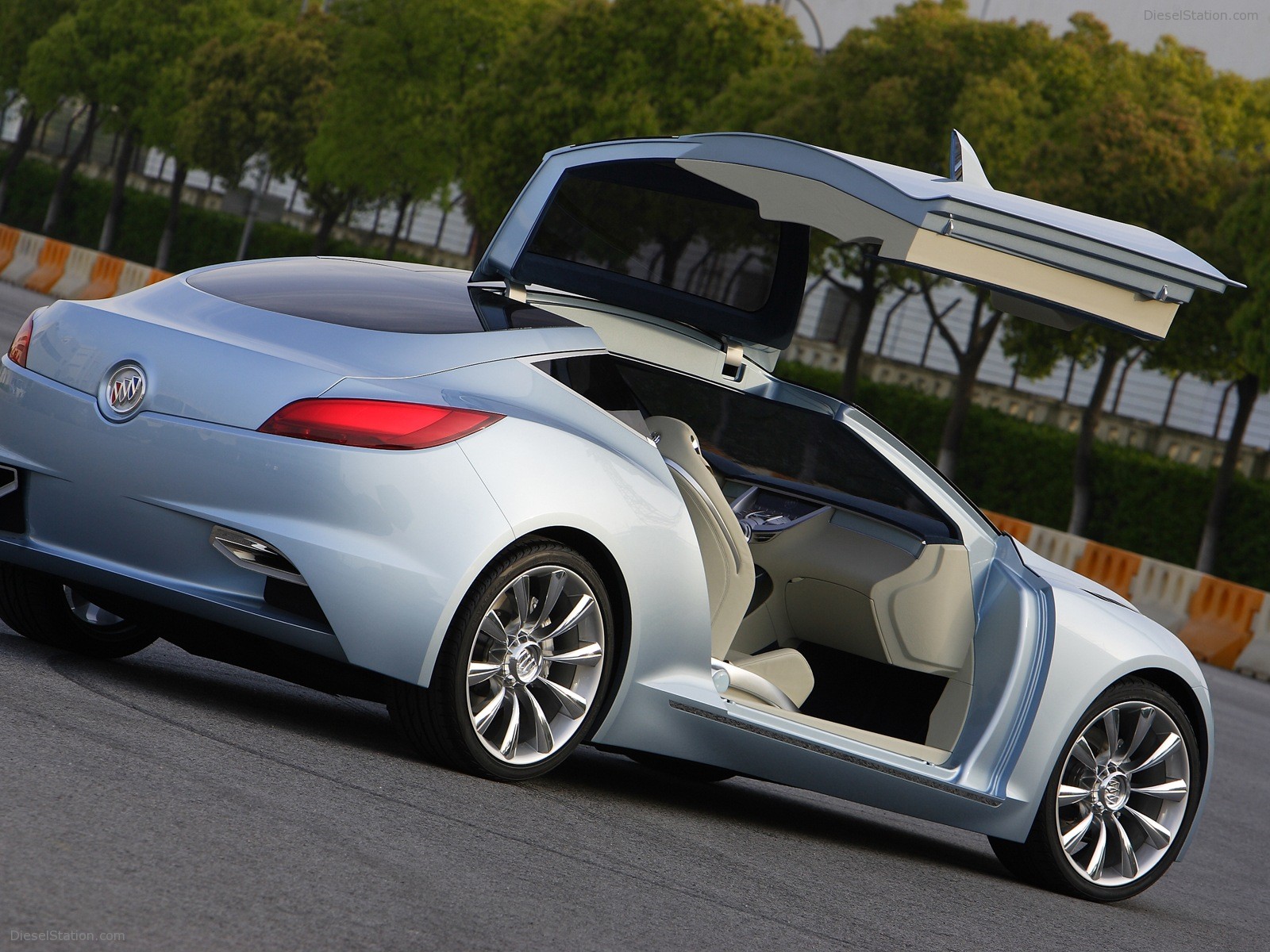 Buick Riviera Concept unveiled in Shanghai